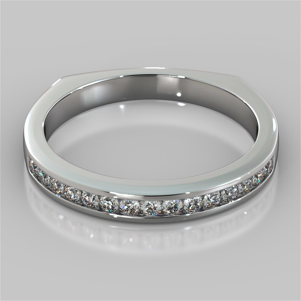 Euro-Style Wedding Band With Graduating Round Accents